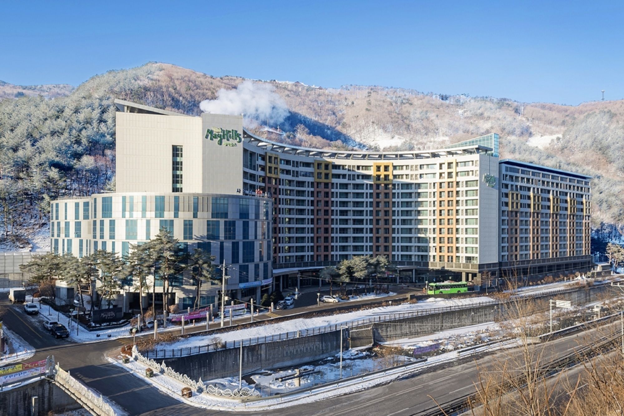 Jeongseon Mayhills Resort Exterior photo